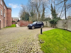 Photo 11- click for photo gallery